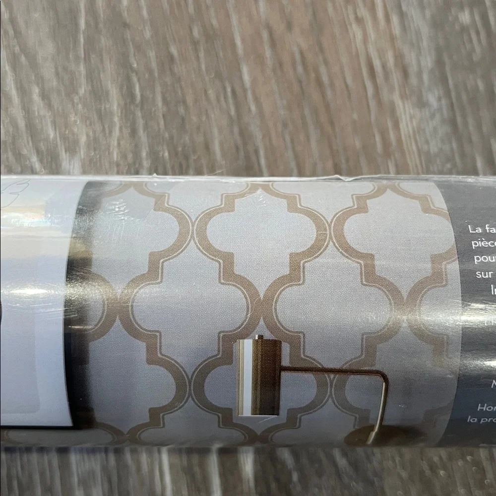 Tempaper self adhesive wallpaper new in package